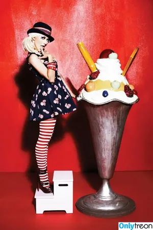 Christina Aguilera / XTINA nude photo #1008