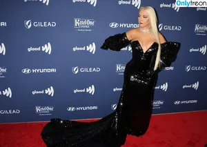 Christina Aguilera / XTINA nude photo #1019
