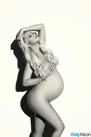 Christina Aguilera / XTINA nude photo #1097