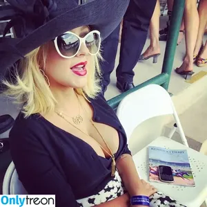 Christina Aguilera / XTINA nude photo #1101