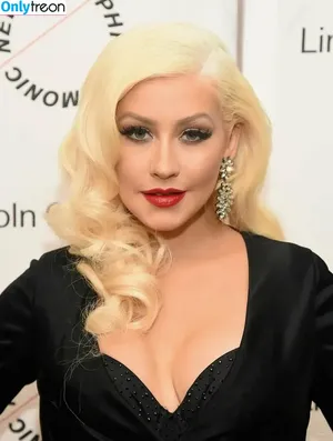 Christina Aguilera / XTINA nude photo #1102