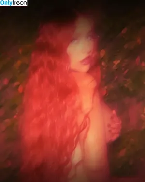 Christina Aguilera / XTINA nude photo #1330