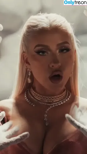 Christina Aguilera / XTINA nude photo #1386