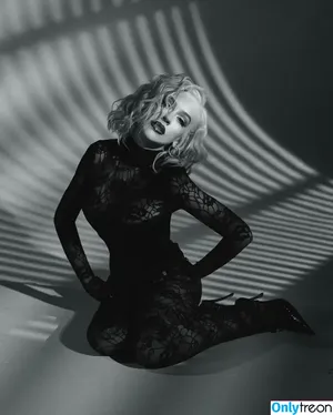 Christina Aguilera / XTINA nude photo #1420