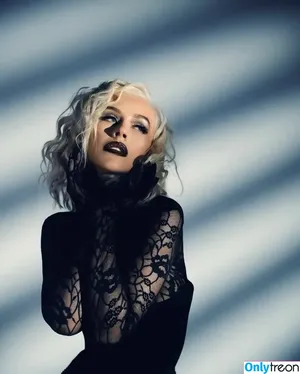 Christina Aguilera / XTINA nude photo #1421