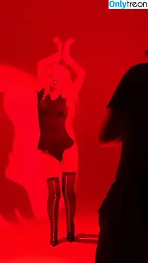 Christina Aguilera / XTINA nude photo #1458