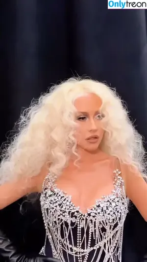 Christina Aguilera / XTINA nude photo #1553