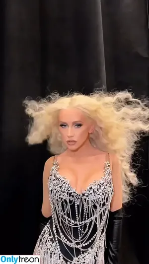 Christina Aguilera / XTINA nude photo #1561