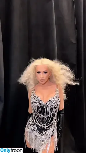 Christina Aguilera / XTINA nude photo #1567