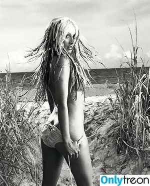 Christina Aguilera / XTINA nude photo #1613