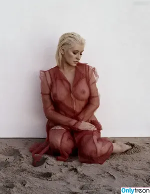 Christina Aguilera / XTINA nude photo #1661