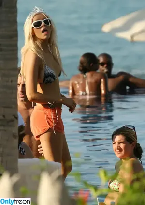 Christina Aguilera / XTINA nude photo #1692