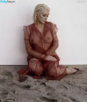 Christina Aguilera / XTINA nude photo #1962