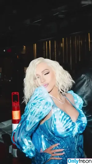 Christina Aguilera / XTINA nude photo #1986