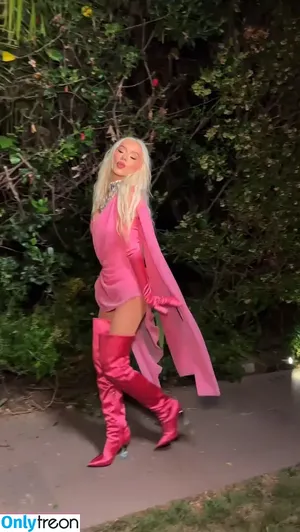 Christina Aguilera / XTINA nude photo #1999