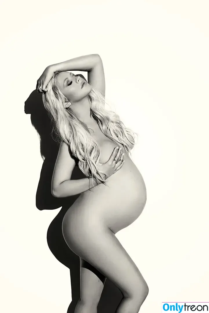 Christina Aguilera nude photo #1097 (XTINA)