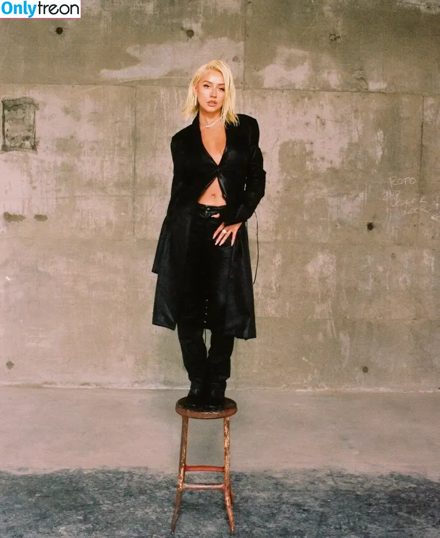 Christina Aguilera nude photo #1208 (XTINA)