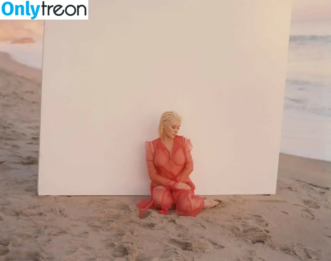 Christina Aguilera nude photo #1325 (XTINA)