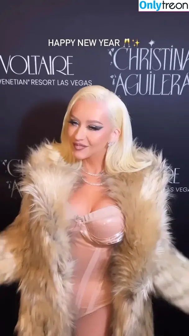 Christina Aguilera nude photo #1355 (XTINA)