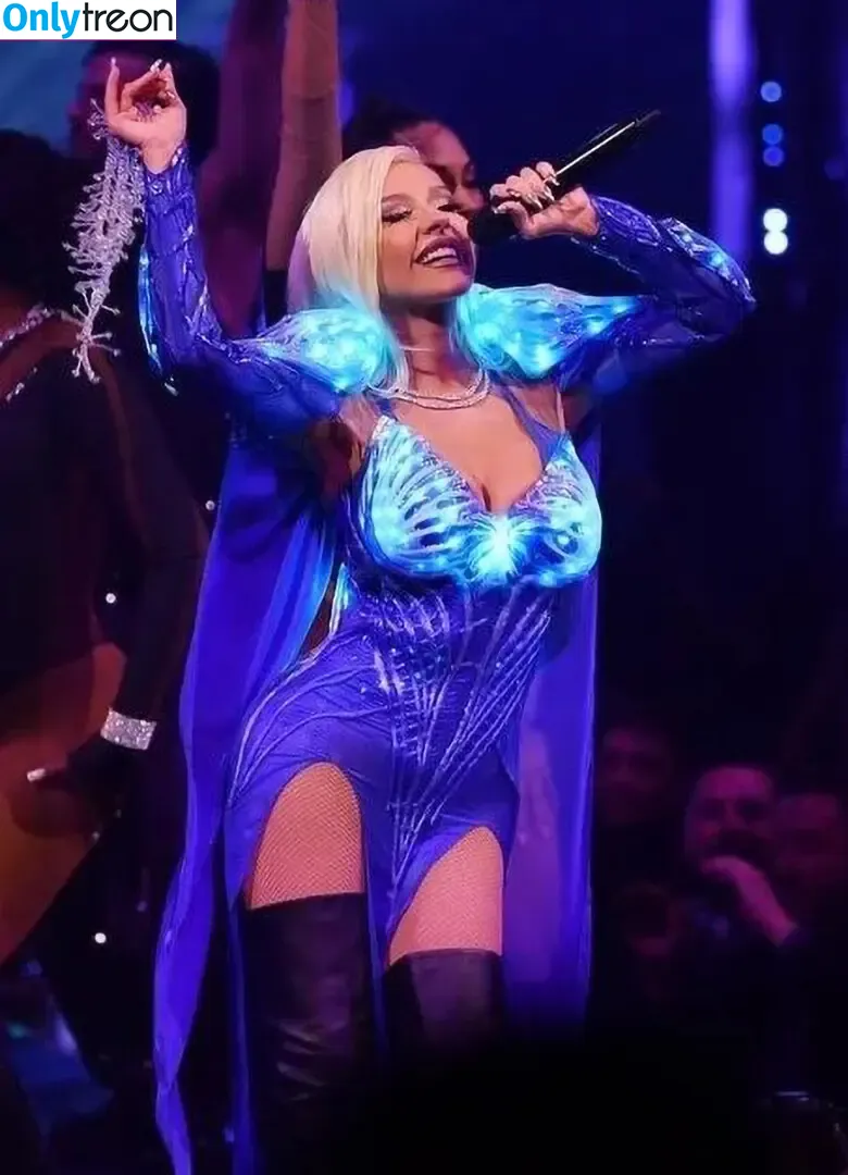Christina Aguilera nude photo #1383 (XTINA)