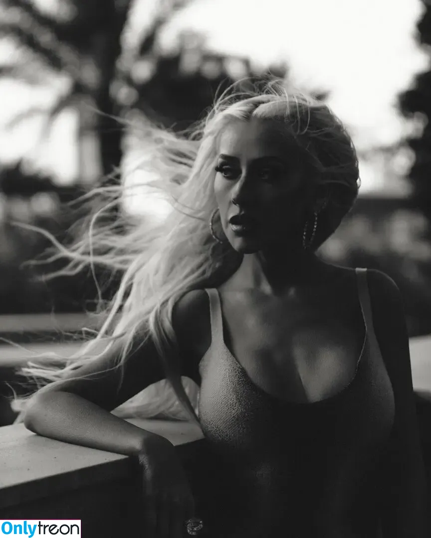 Christina Aguilera nude photo #1532 (XTINA)