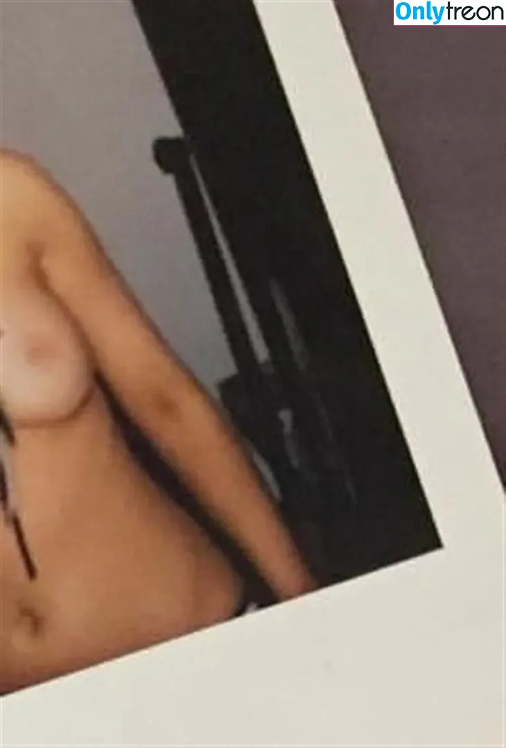 Christina Aguilera nude photo #1725 (XTINA)