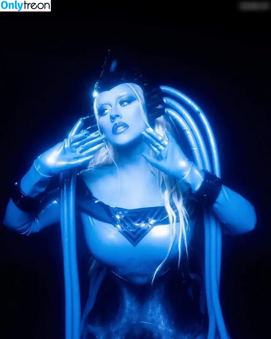 Christina Aguilera nude photo #1770 (XTINA)