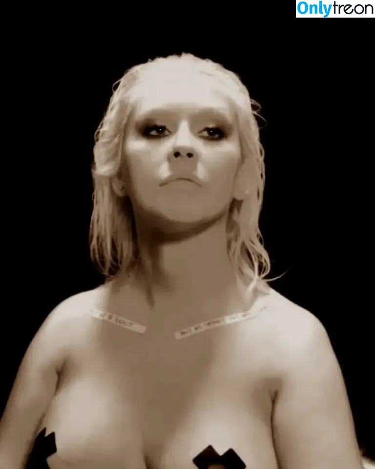 Christina Aguilera nude photo #1822 (XTINA)