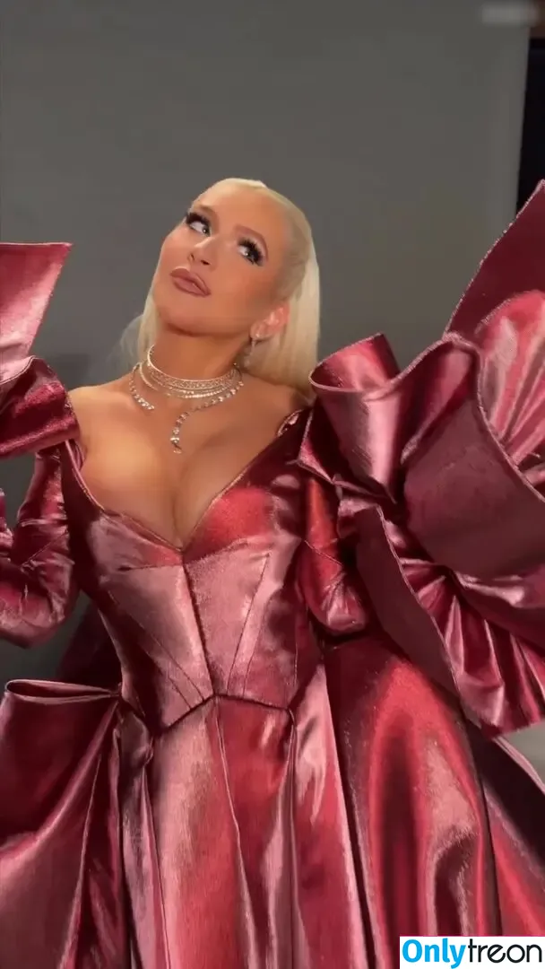 Christina Aguilera nude photo #1878 (XTINA)