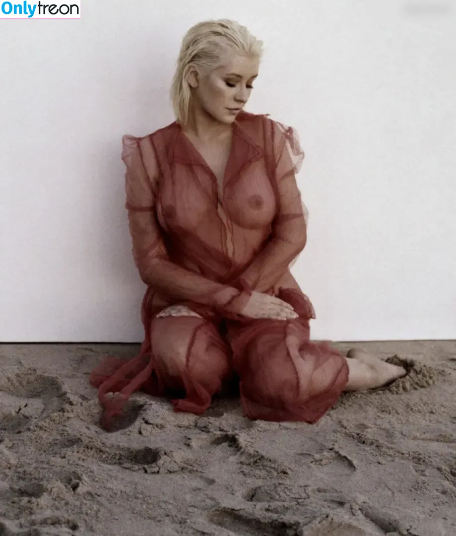 Christina Aguilera nude photo #1962 (XTINA)