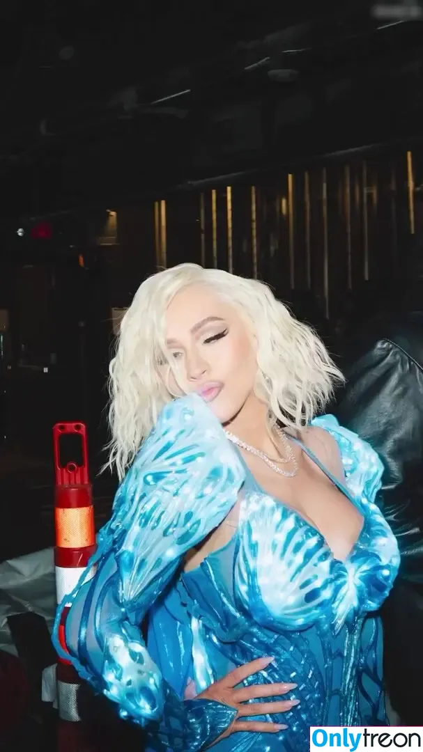Christina Aguilera nude photo #1986 (XTINA)