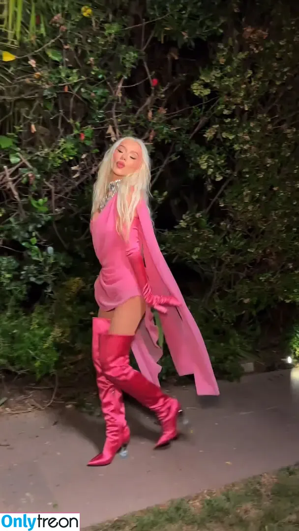 Christina Aguilera nude photo #1999 (XTINA)