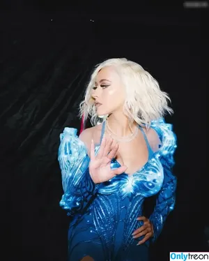 Christina Aguilera / XTINA nude photo #2036