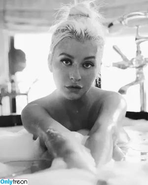 Christina Aguilera / XTINA nude photo #2048