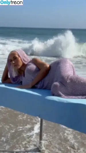 Christina Aguilera / XTINA nude photo #2117