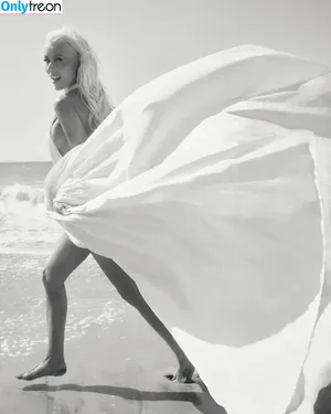 Christina Aguilera / XTINA nude photo #2128