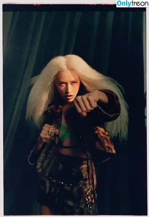 Christina Aguilera / XTINA nude photo #2159