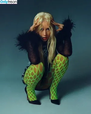 Christina Aguilera / XTINA nude photo #2167