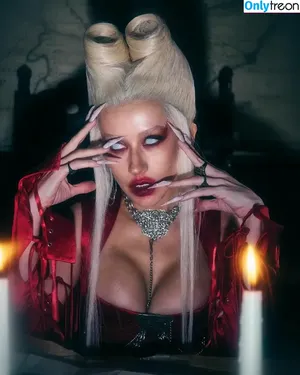 Christina Aguilera / XTINA nude photo #2414