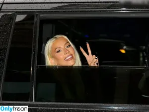 Christina Aguilera / XTINA nude photo #2484