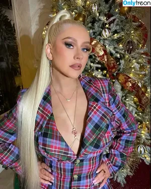 Christina Aguilera / XTINA nude photo #2547