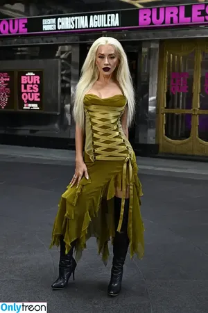 Christina Aguilera / XTINA nude photo #2855