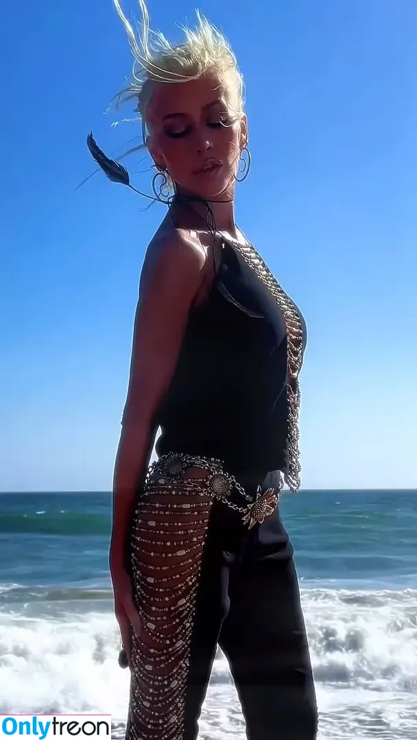 Christina Aguilera nude photo #2097 (XTINA)