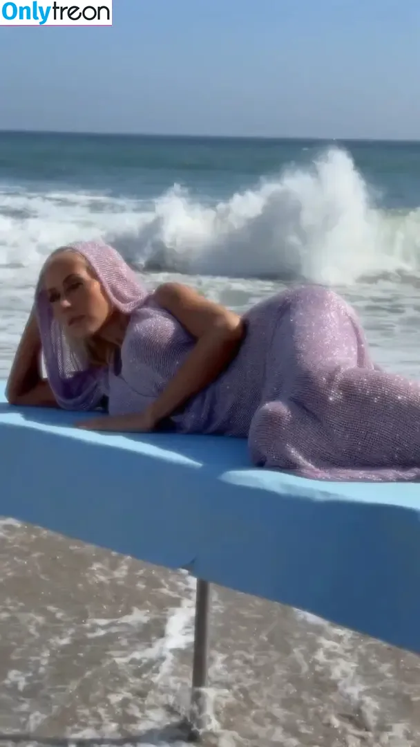 Christina Aguilera nude photo #2117 (XTINA)