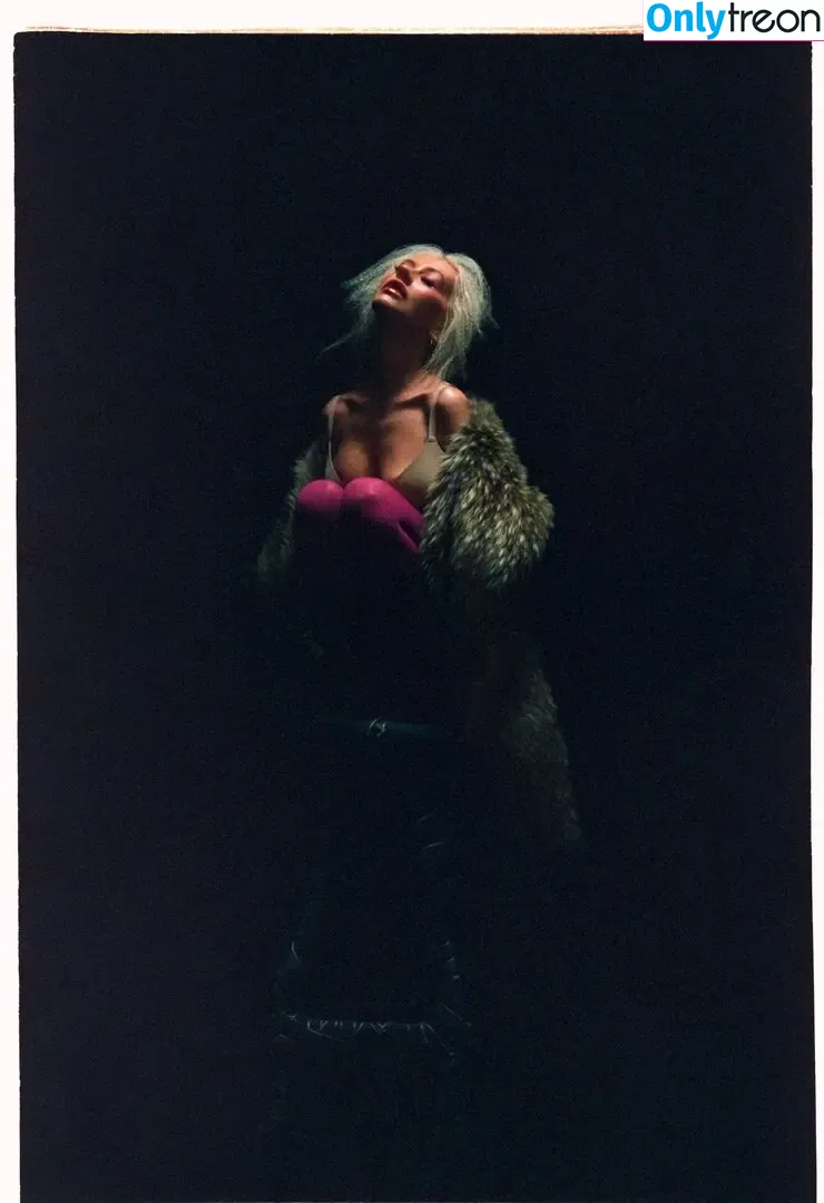 Christina Aguilera nude photo #2154 (XTINA)