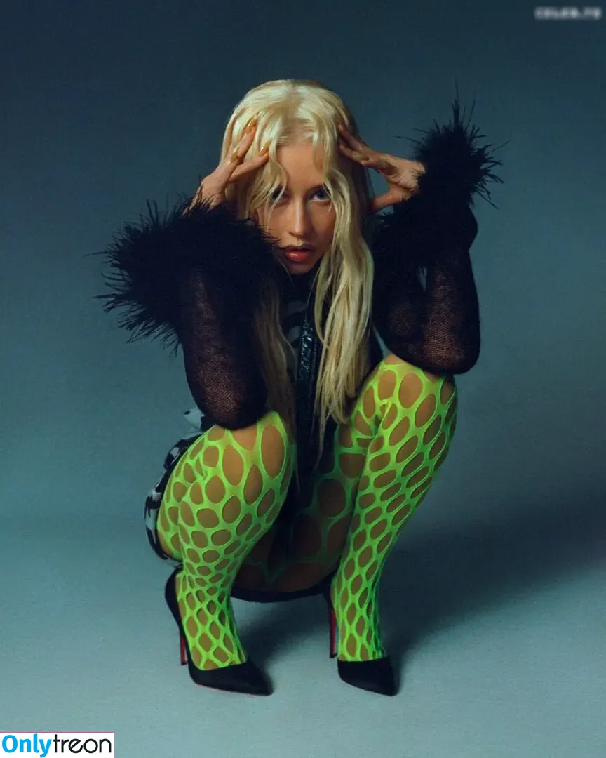 Christina Aguilera nude photo #2156 (XTINA)