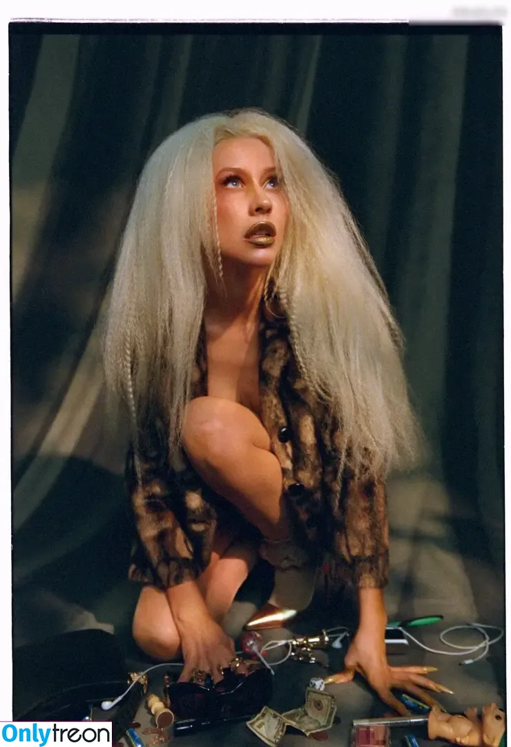 Christina Aguilera nude photo #2157 (XTINA)