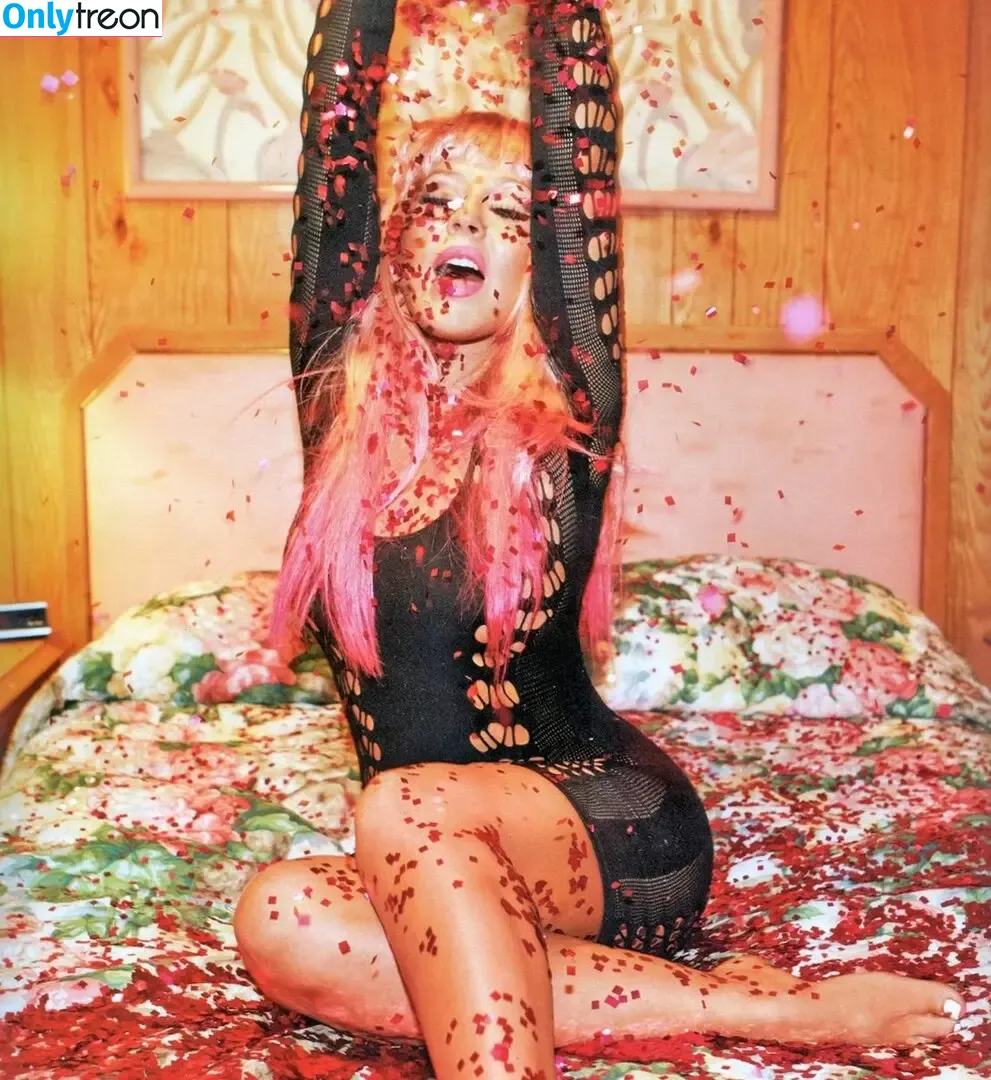 Christina Aguilera nude photo #2579 (XTINA)