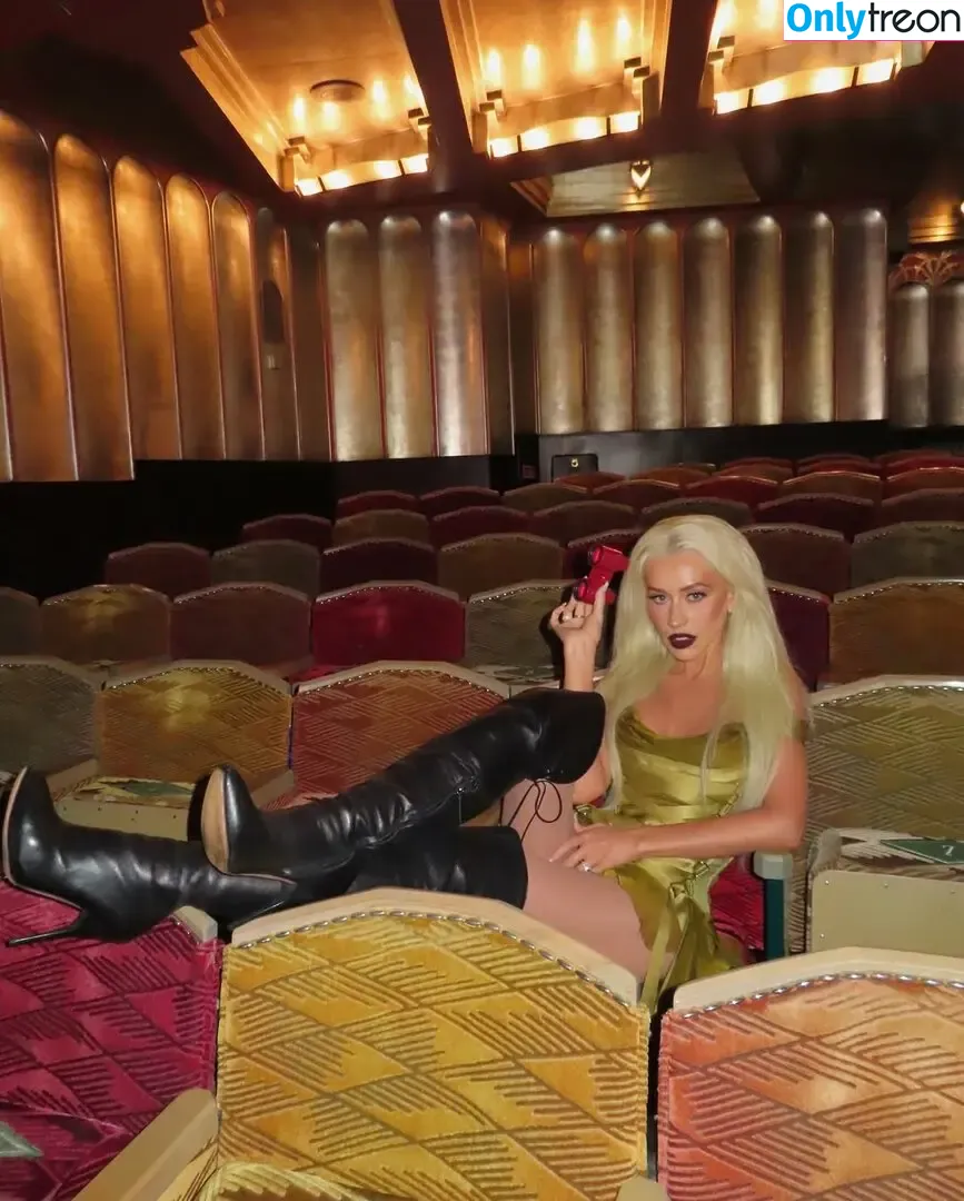 Christina Aguilera nude photo #2883 (XTINA)
