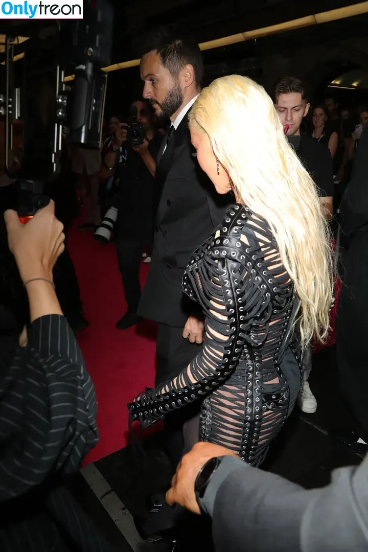 Christina Aguilera nude photo #2890 (XTINA)